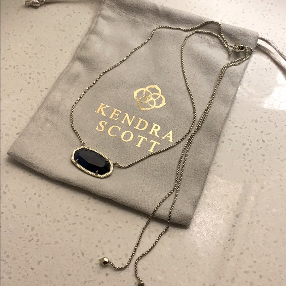KENDRA SCOTT NAVY AND GOLD DELANEY NECKLACE